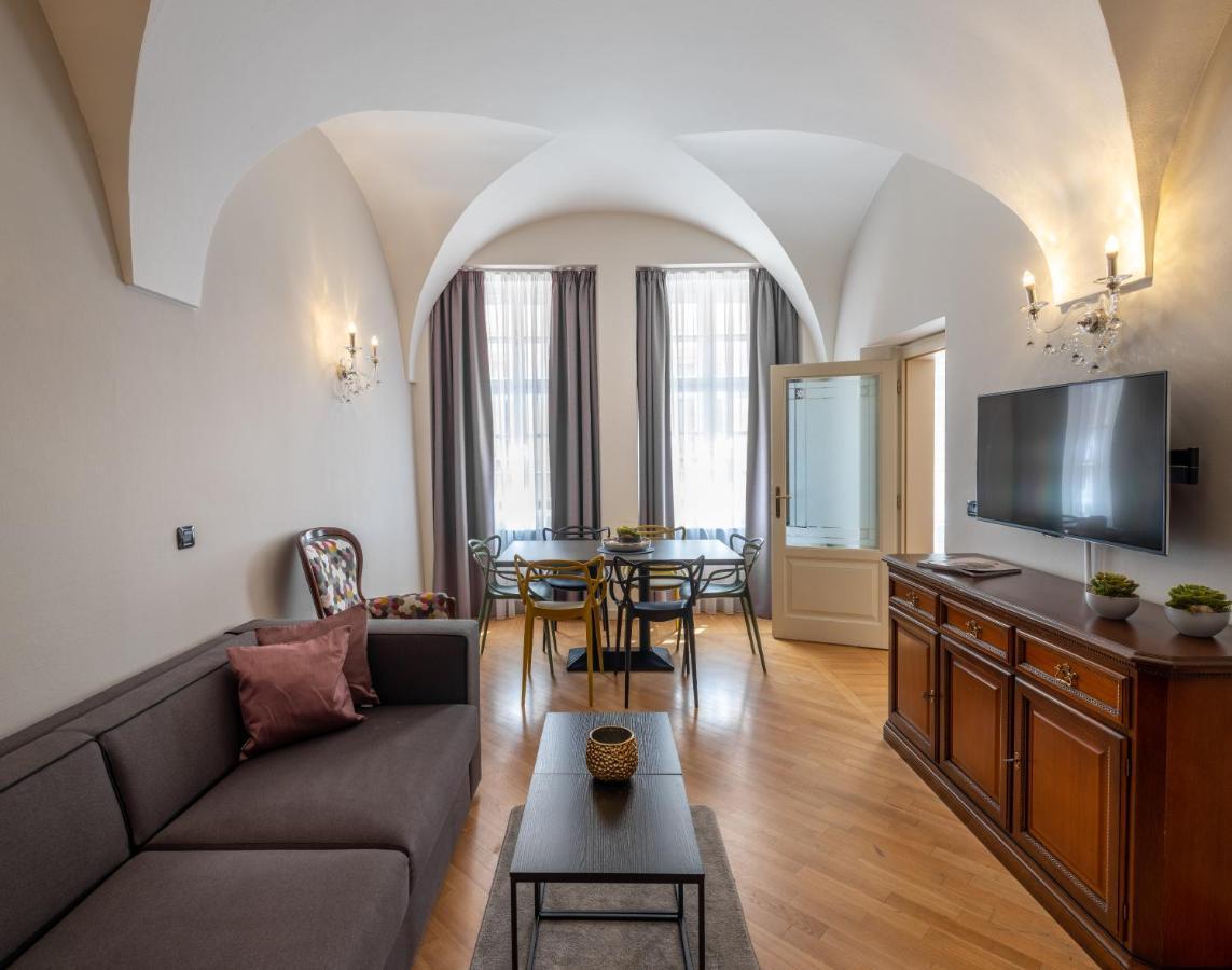 Chateau 9 By Adrez Apartment Prag