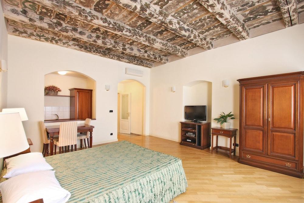 Apartment Chateau 9 By Adrez Prag