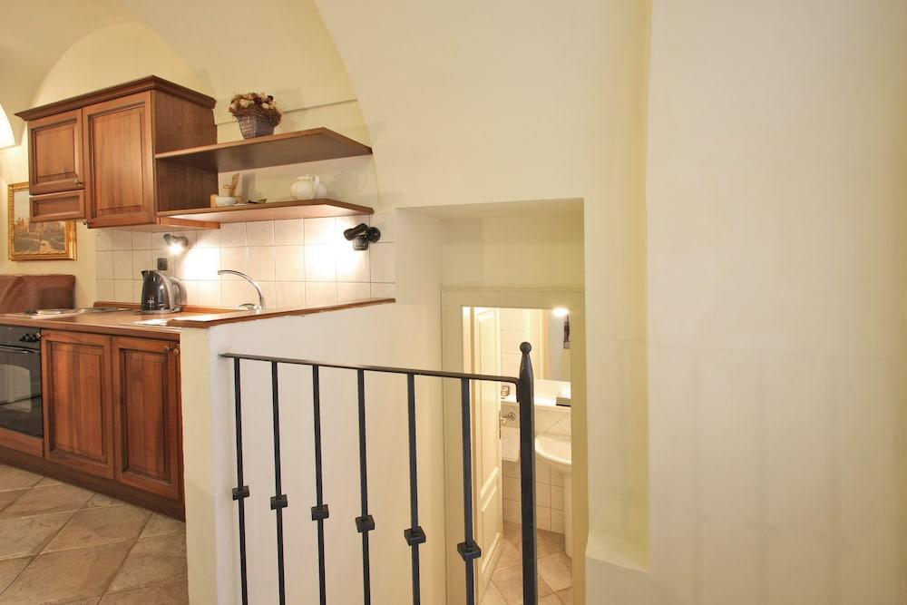 Chateau 9 By Adrez Apartment