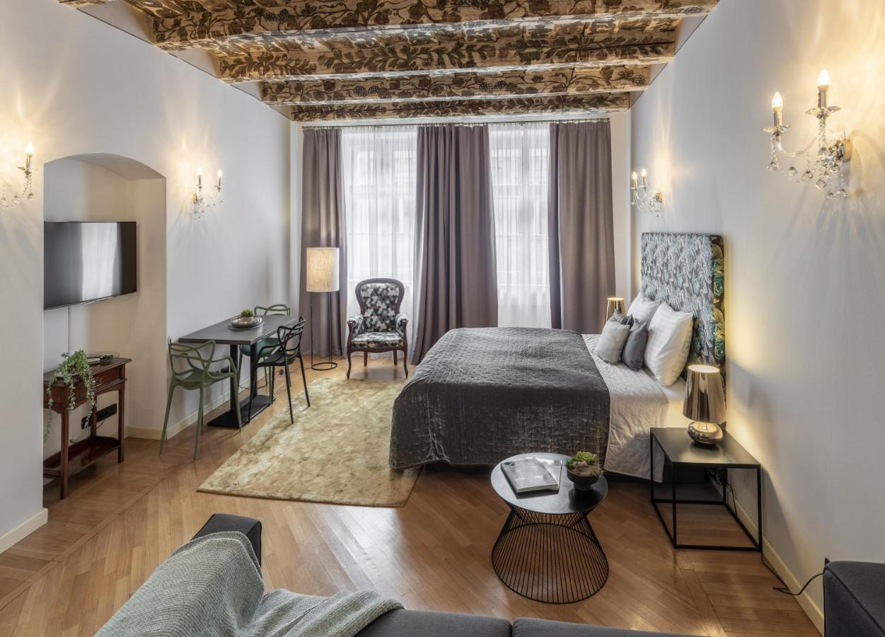 Chateau 9 By Adrez * Praha