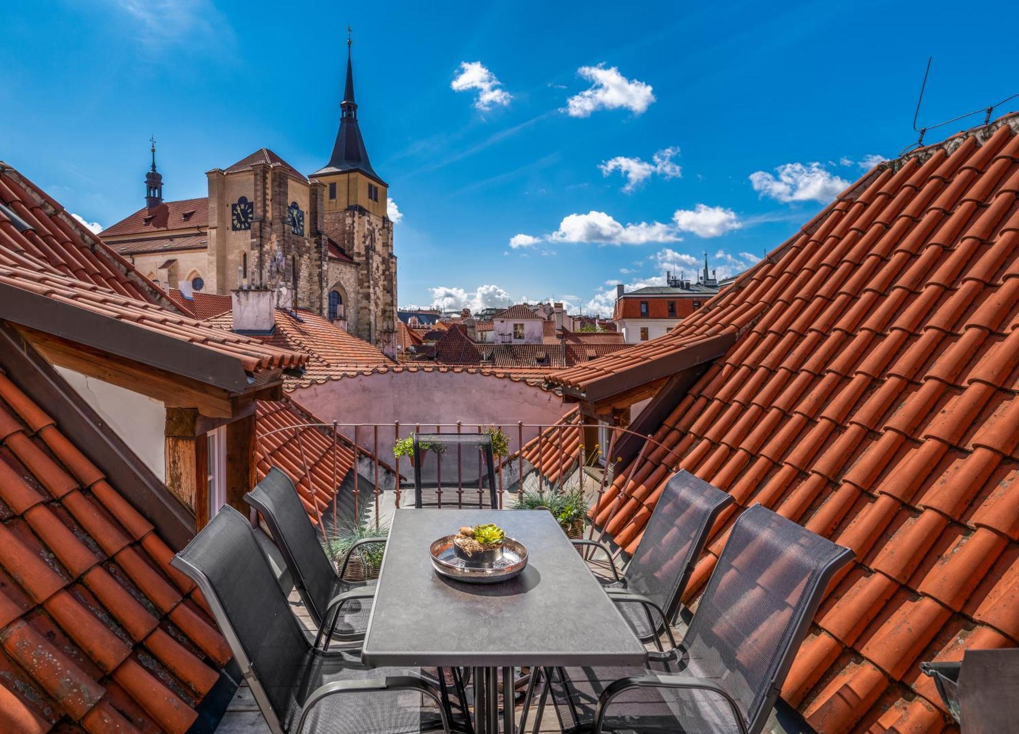 Chateau 9 By Adrez Praha